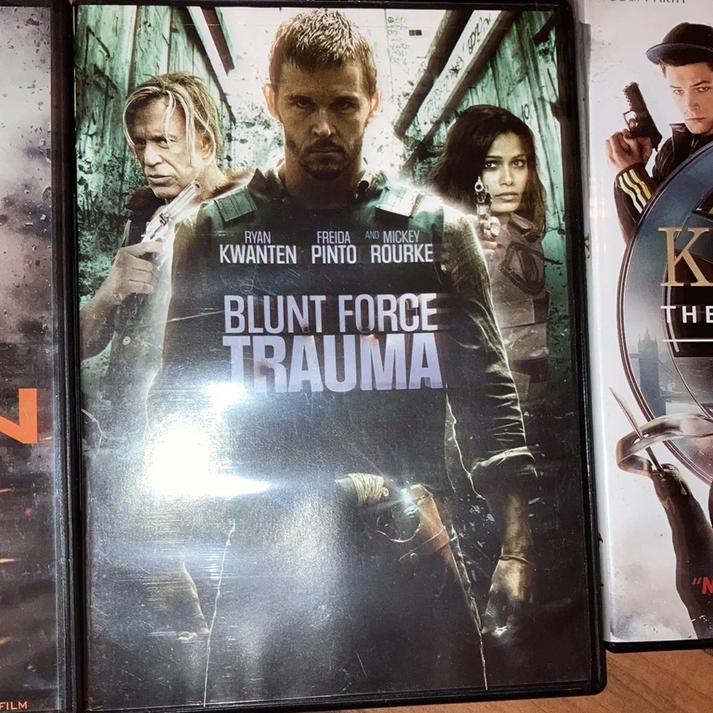 Universal dvds $3 each - Picture 5 of 10